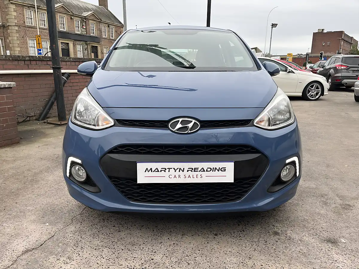 Used 2015 Hyundai i10 Premium Blue - Interior and Exterior details 4