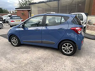 Used 2015 Hyundai i10 Premium Blue - Interior and Exterior details 6