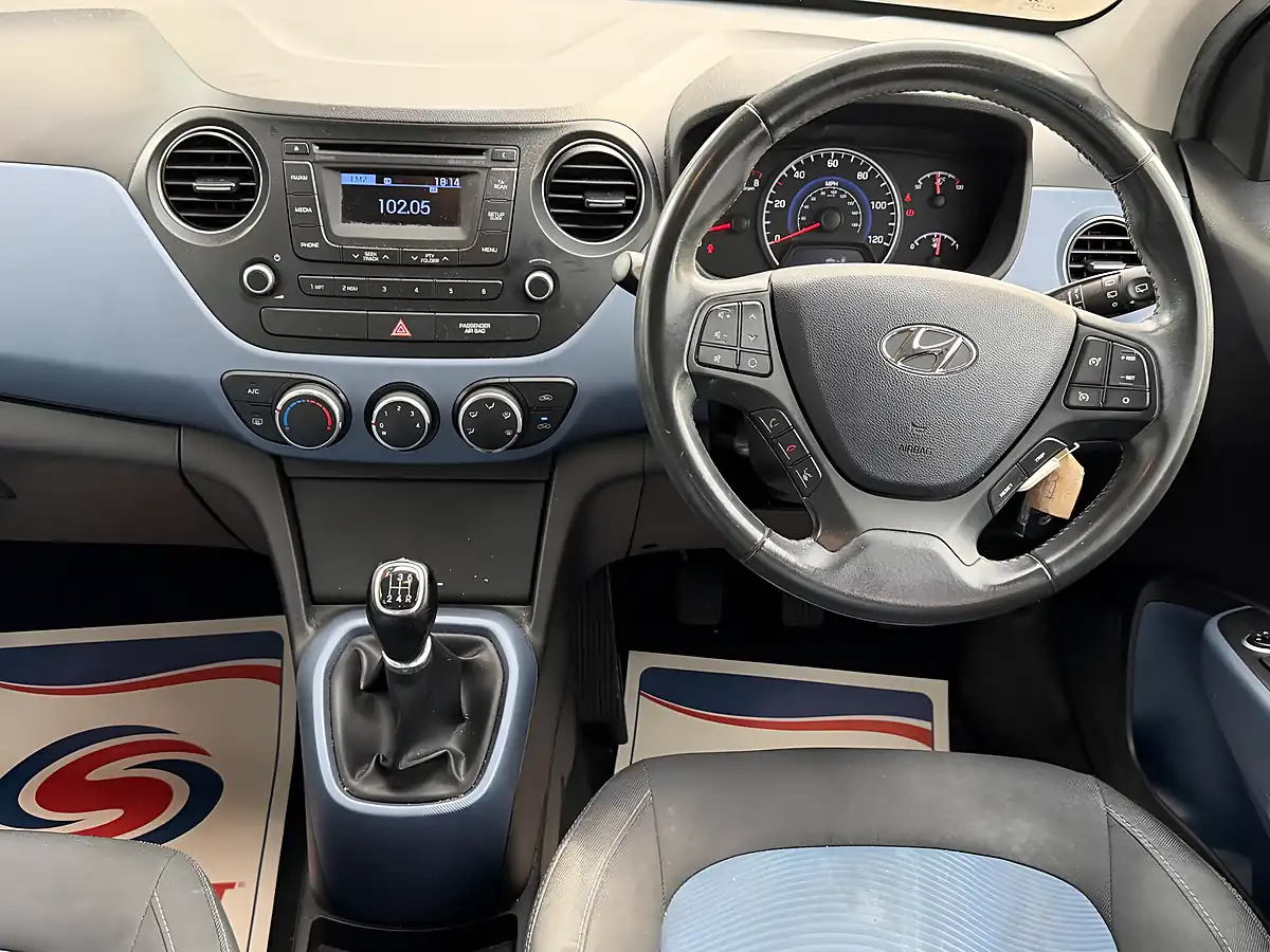 Used 2015 Hyundai I10 Premium Euro 5 5dr Blue - Interior and Exterior details 10