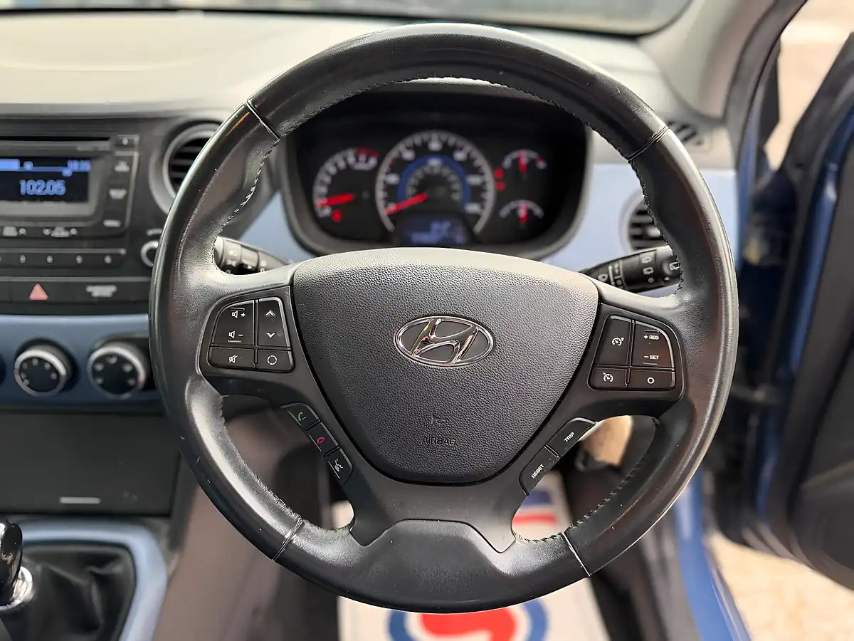 Used 2015 Hyundai I10 Premium Euro 5 5dr Blue - Interior and Exterior details 14