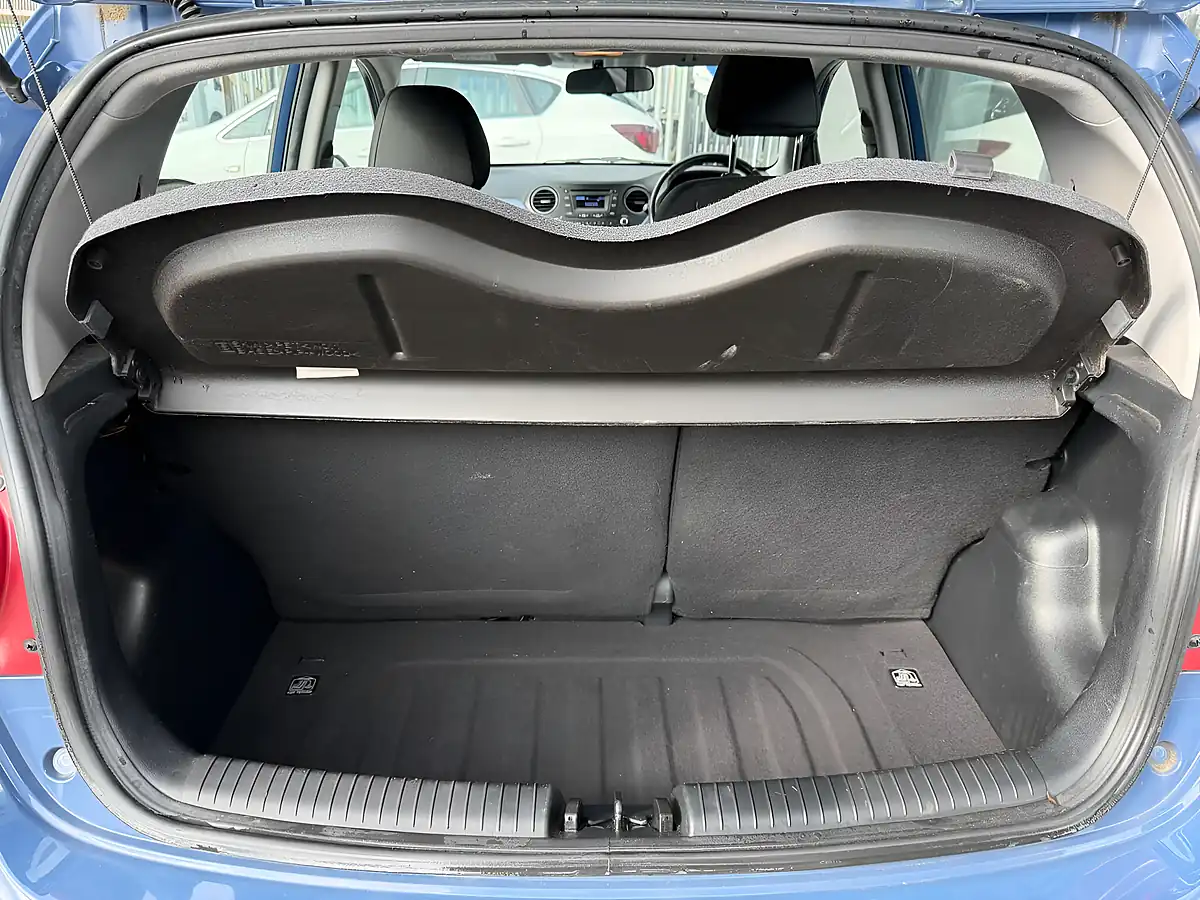 Used 2015 Hyundai I10 Premium Euro 5 5dr Blue - Interior and Exterior details 18