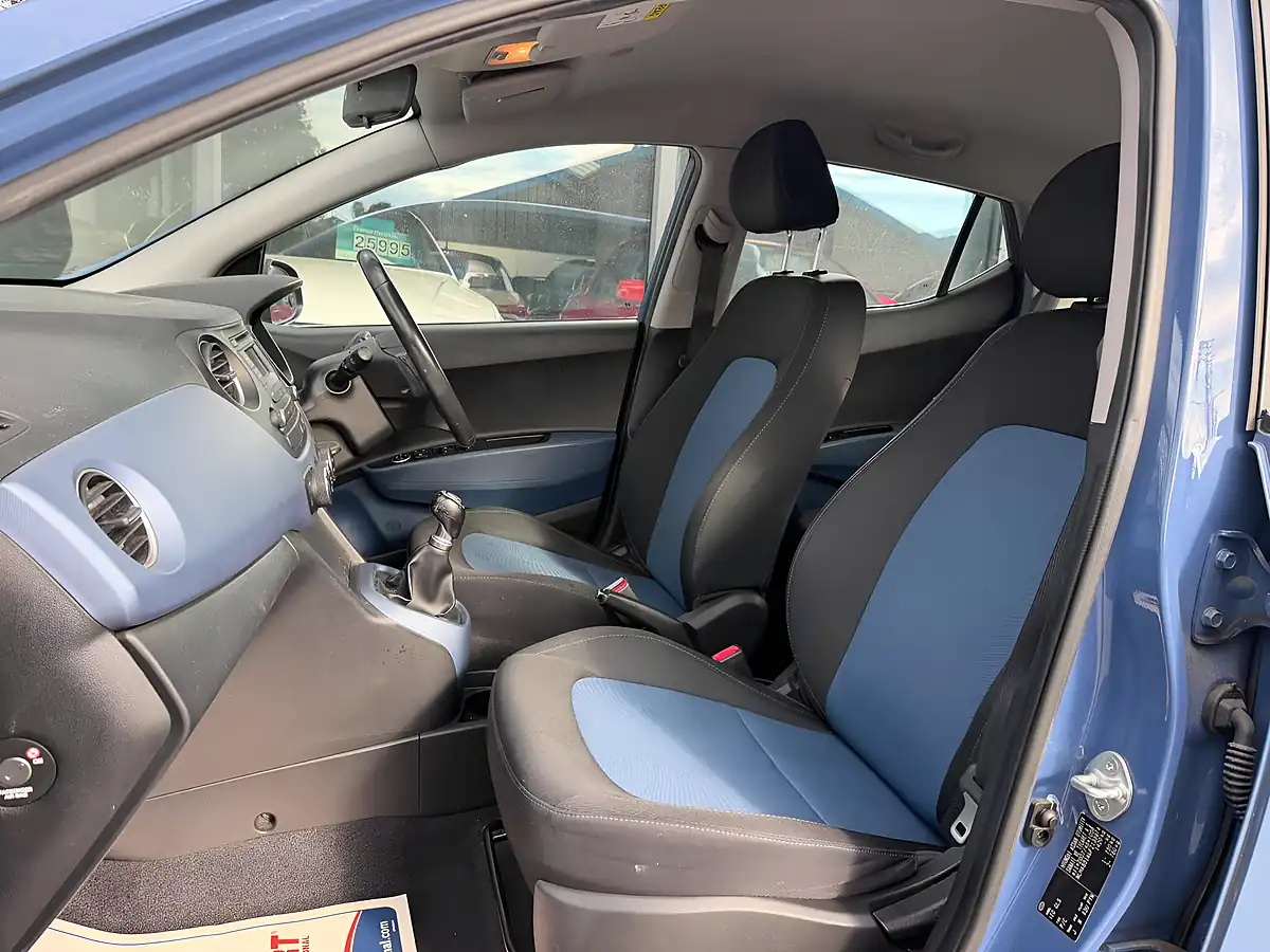 Used 2015 Hyundai I10 Premium Euro 5 5dr Blue - Interior and Exterior details 4