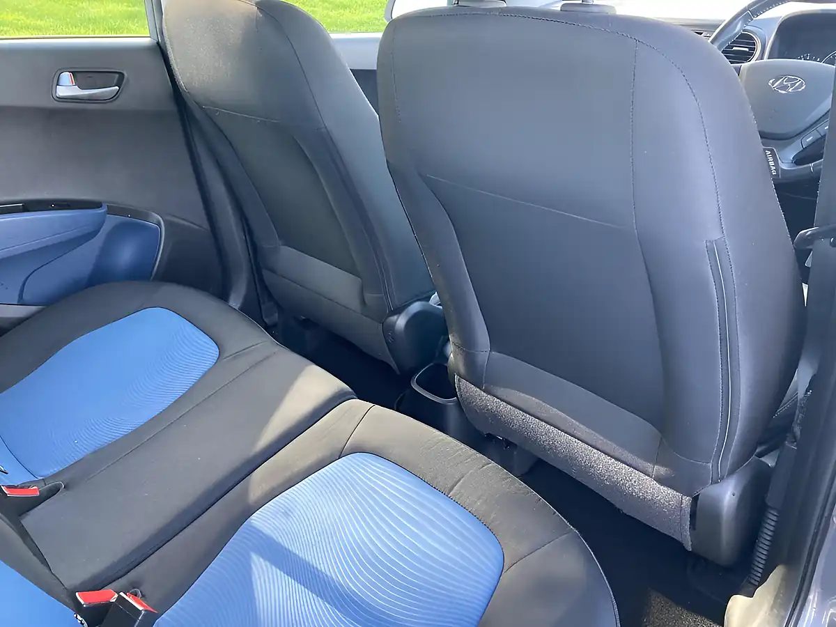 Used 2015 Hyundai i10 Premium Grey - Interior and Exterior details 12