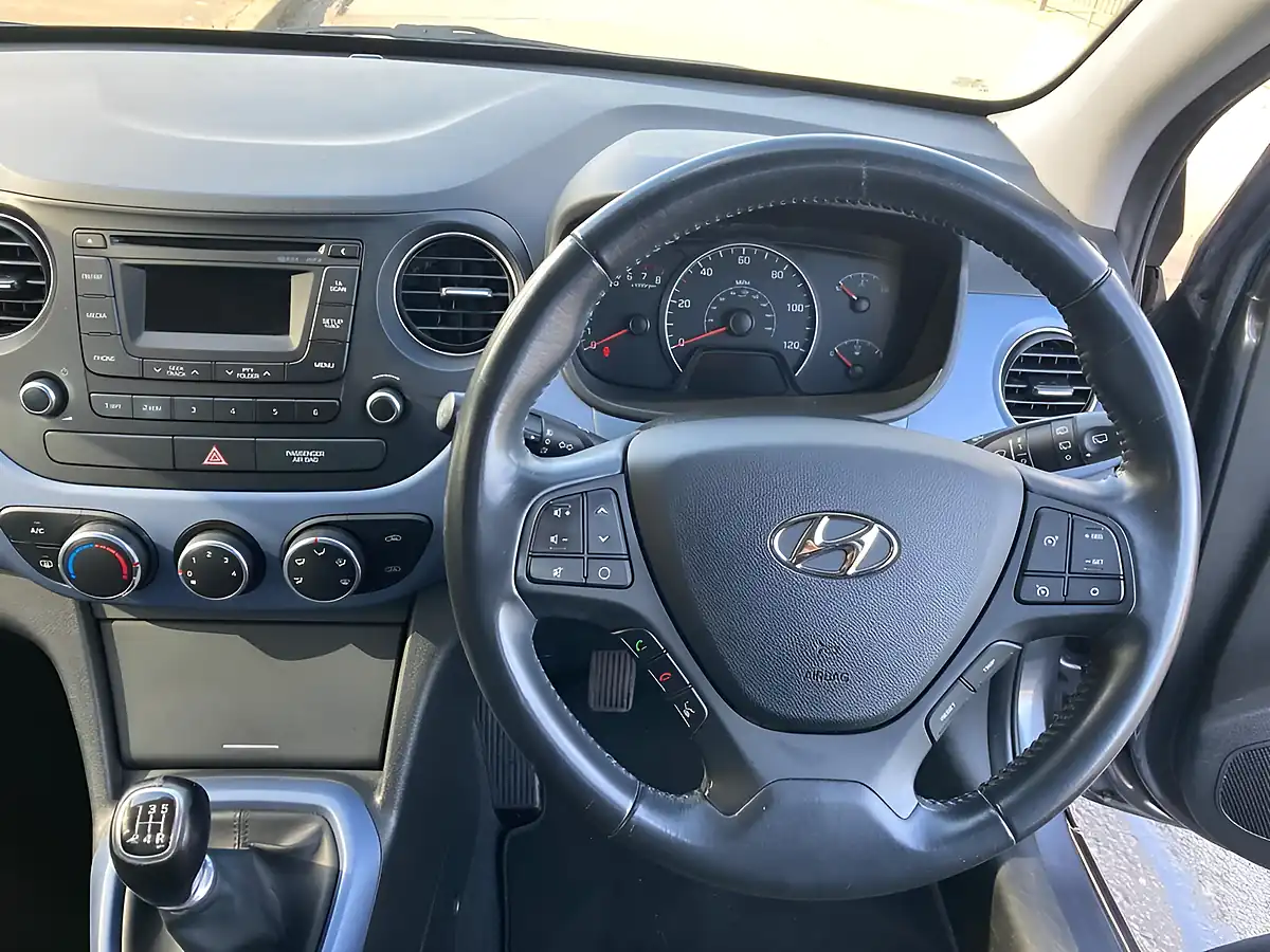 Used 2015 Hyundai i10 Premium Grey - Interior and Exterior details 15