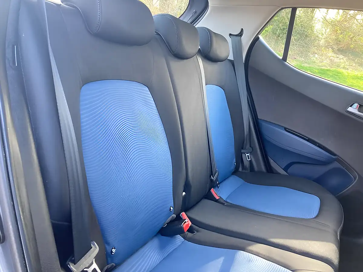 Used 2015 Hyundai i10 Premium Grey - Interior and Exterior details 16