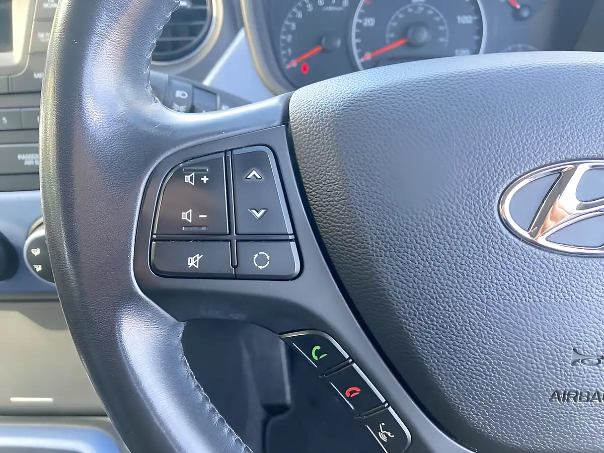Used 2015 Hyundai i10 Premium Grey - Interior and Exterior details 18