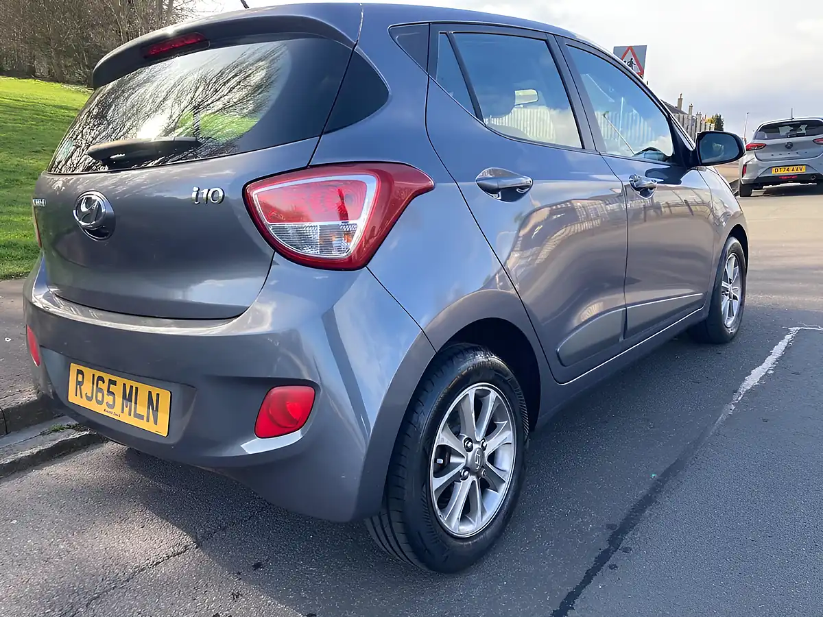 Used 2015 Hyundai i10 Premium Grey - Interior and Exterior details 3