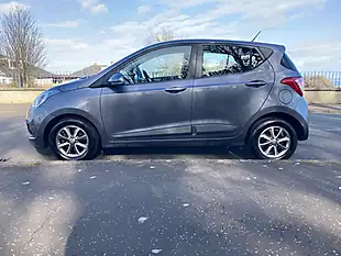 Used 2015 Hyundai i10 Premium Grey - Interior and Exterior details 6
