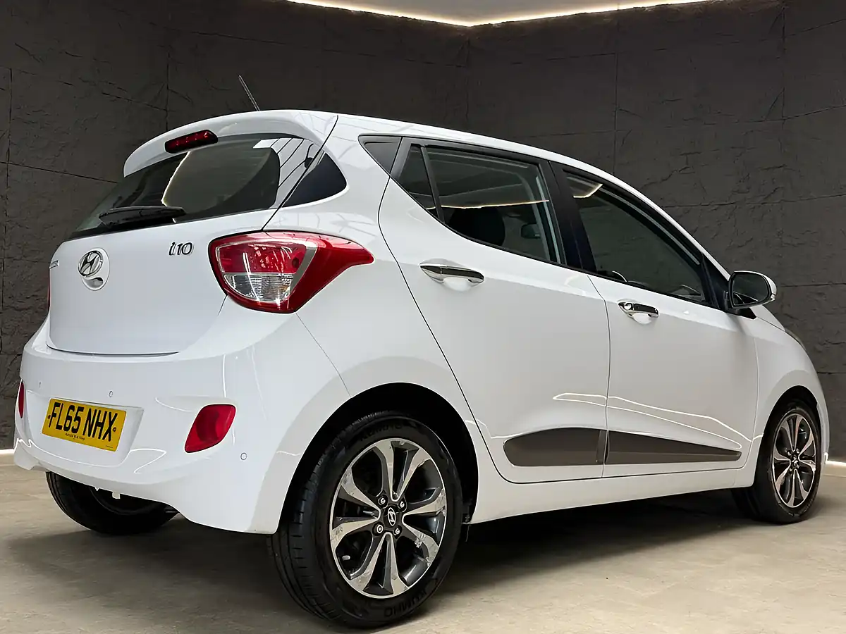 Used 2015 Hyundai I10 Premium Se White - Interior and Exterior details 13