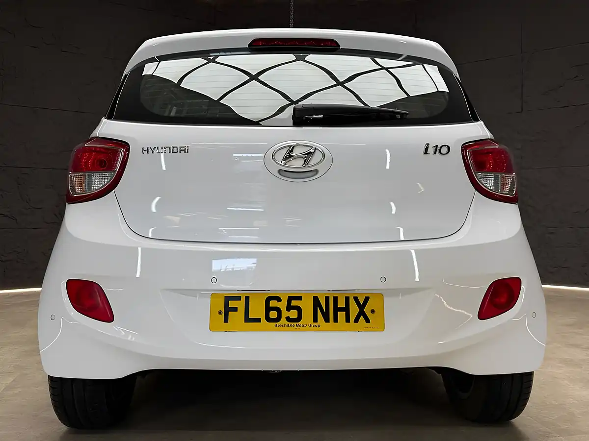 Used 2015 Hyundai I10 Premium Se White - Interior and Exterior details 15