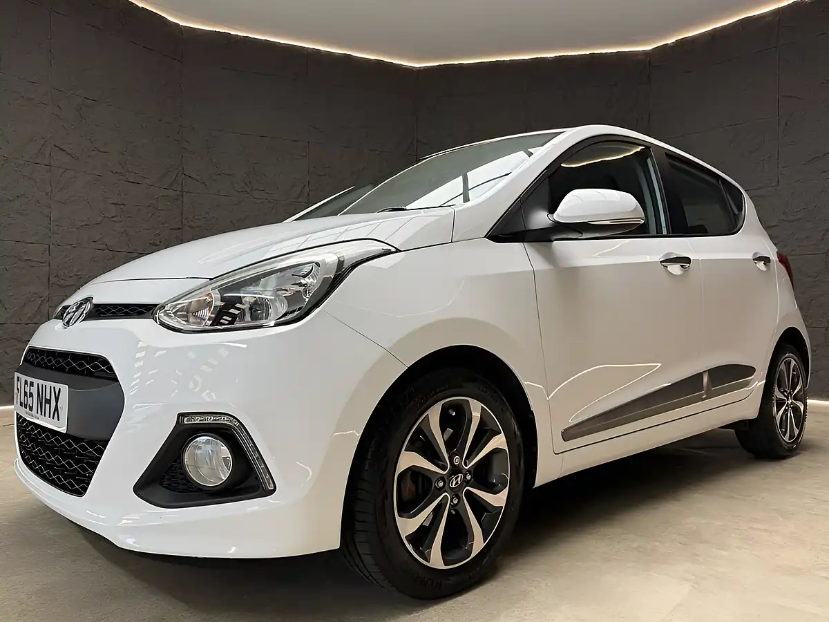 Used 2015 Hyundai I10 Premium Se White - Interior and Exterior details 6