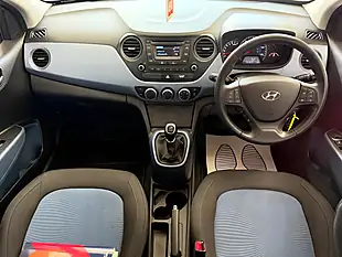 Used 2015 Hyundai i10 Premium Silver - Interior and Exterior details 16