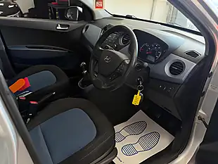 Used 2015 Hyundai i10 Premium Silver - Interior and Exterior details 18