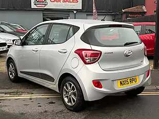 Used 2015 Hyundai i10 Premium Silver - Interior and Exterior details 2