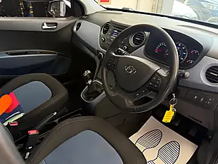 Used 2015 Hyundai i10 Premium Silver - Interior and Exterior details 9