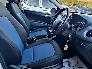 Used 2015 Hyundai i10 Premium White - Interior and Exterior details 10