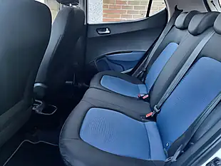 Used 2015 Hyundai i10 Premium White - Interior and Exterior details 11