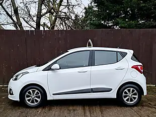 Used 2015 Hyundai i10 Premium White - Interior and Exterior details 5