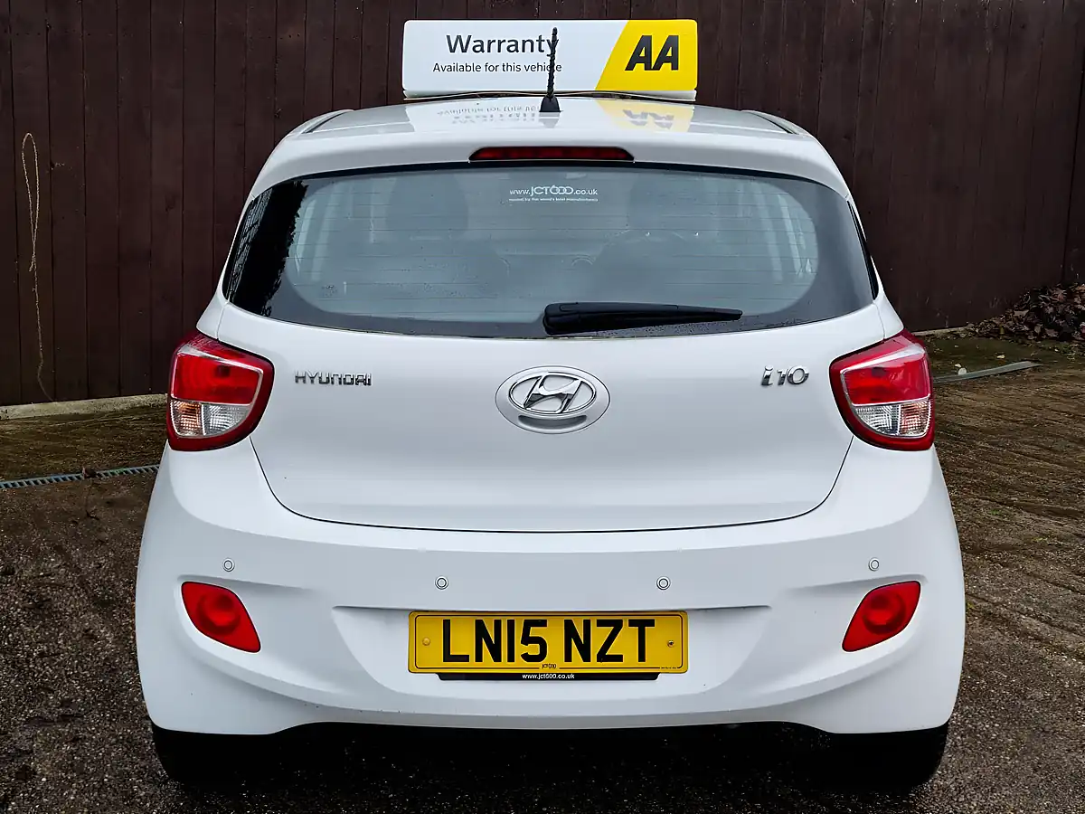 Used 2015 Hyundai i10 Premium White - Interior and Exterior details 6