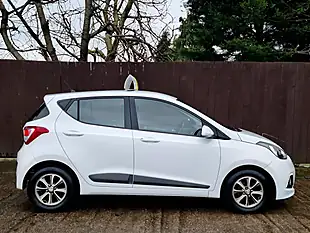 Used 2015 Hyundai i10 Premium White - Interior and Exterior details 7