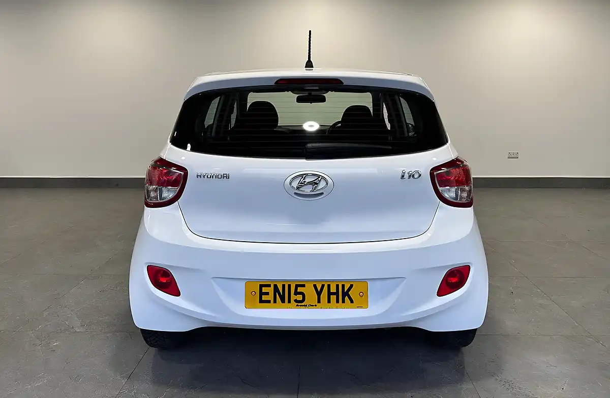 Used 2015 Hyundai i10 Premium White - Interior and Exterior details 4