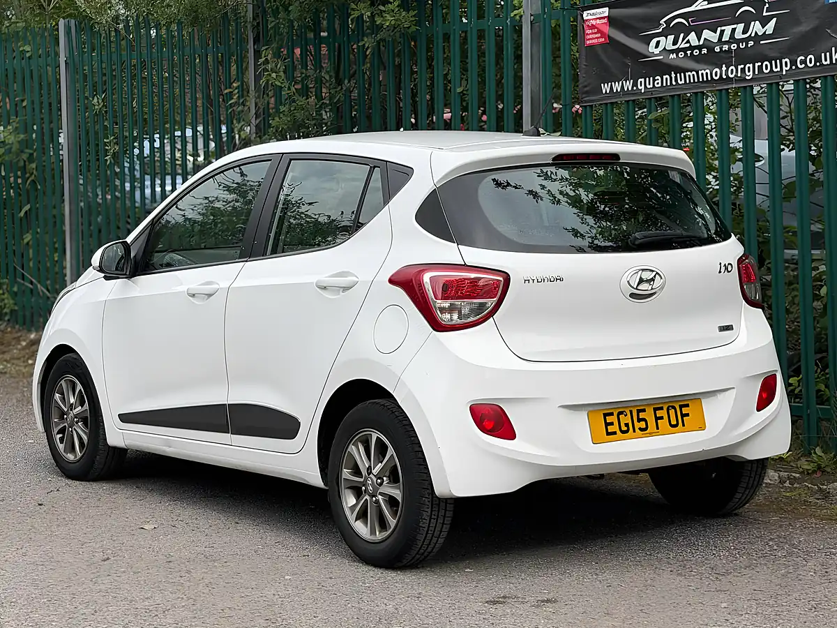 Used 2015 Hyundai i10 Premium White - Interior and Exterior details 10