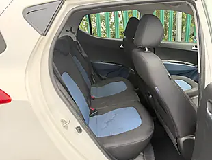 Used 2015 Hyundai i10 Premium White - Interior and Exterior details 18