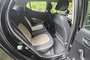 Used 2015 Hyundai i10 S Black - Interior and Exterior details 12