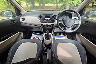 Used 2015 Hyundai i10 S Black - Interior and Exterior details 14