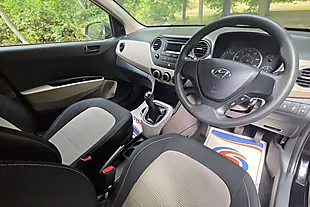 Used 2015 Hyundai i10 S Black - Interior and Exterior details 20