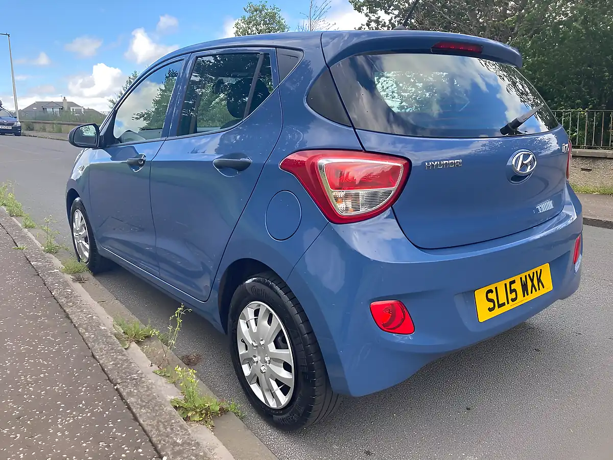 Used 2015 Hyundai I10 S Blue - Interior and Exterior details 16