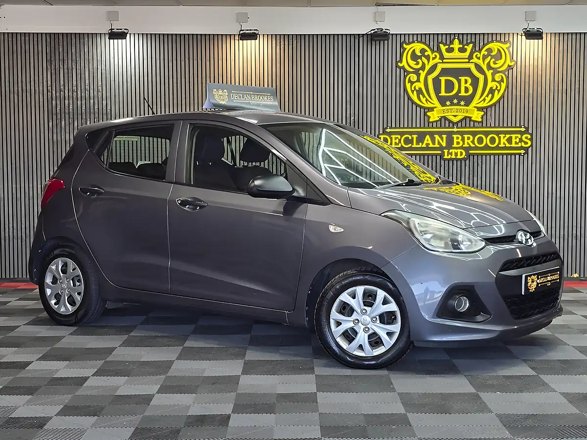 Used 2015 Hyundai I10 S Grey - Front View