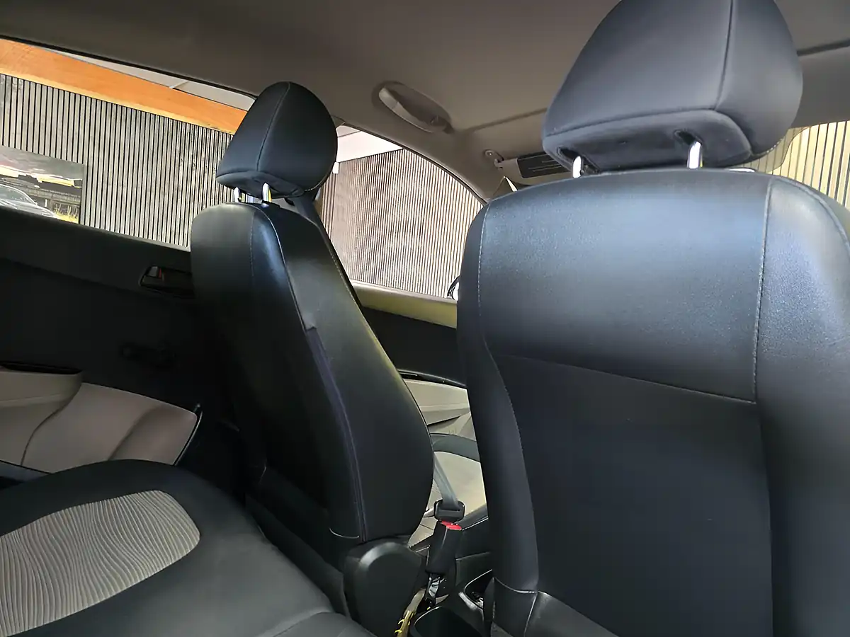Used 2015 Hyundai I10 S Grey - Interior and Exterior details 13
