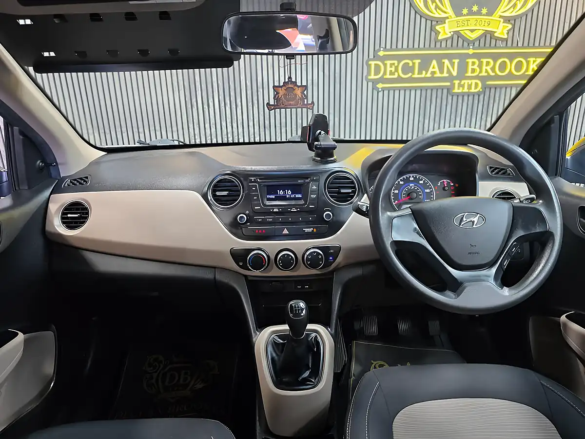 Used 2015 Hyundai I10 S Grey - Interior and Exterior details 15