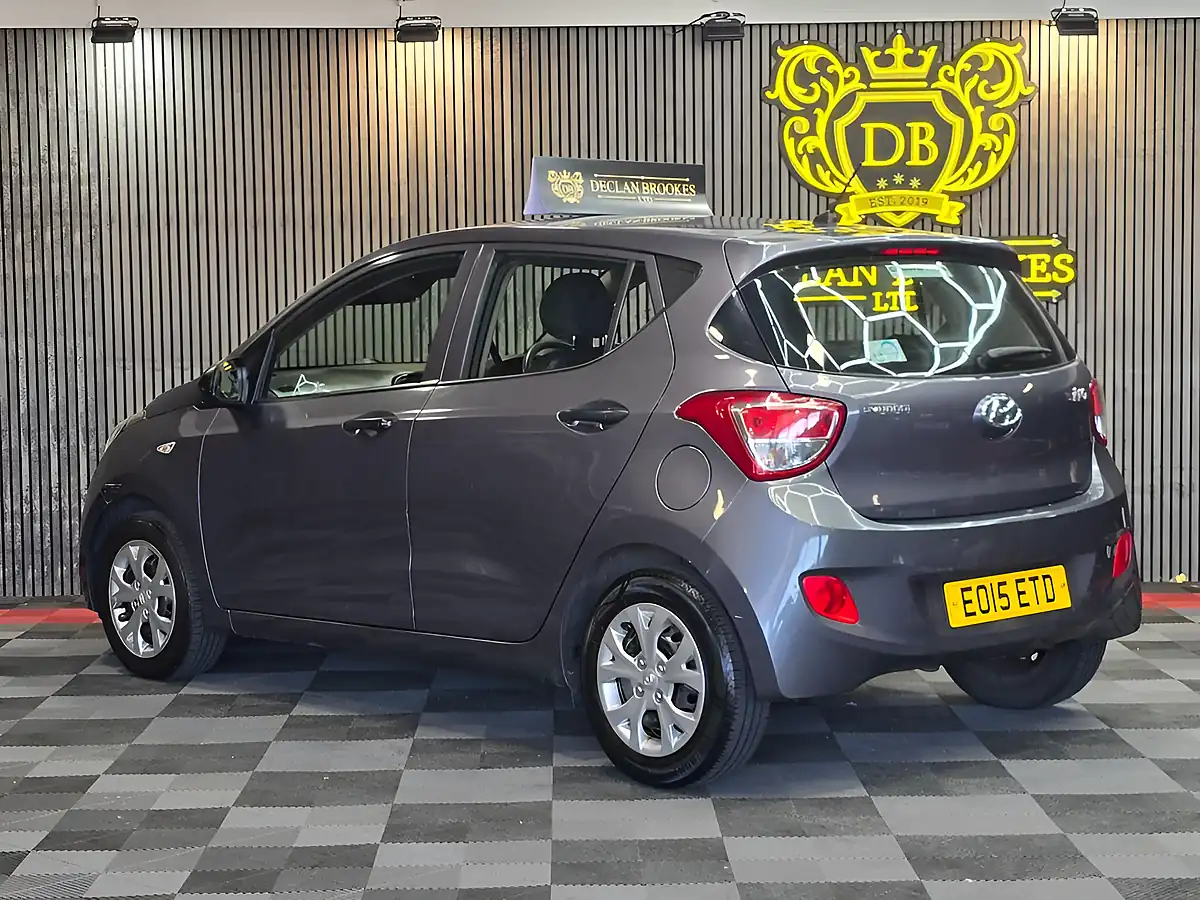 Used 2015 Hyundai I10 S Grey - Interior and Exterior details 5