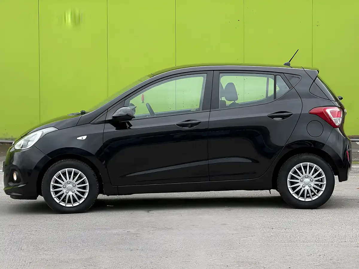 Used 2015 Hyundai i10 Se Black - Interior and Exterior details 10