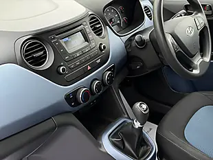 Used 2015 Hyundai i10 Se Black - Interior and Exterior details 13