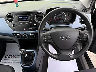 Used 2015 Hyundai i10 Se Black - Interior and Exterior details 15
