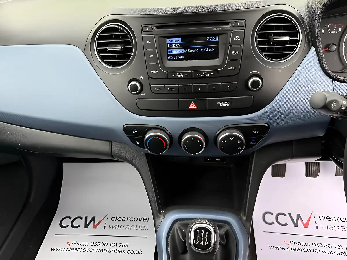 Used 2015 Hyundai i10 Se Black - Interior and Exterior details 16
