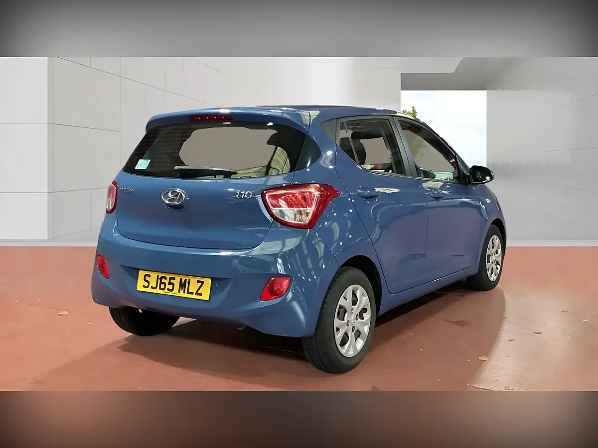 Used 2015 Hyundai i10 Se Blue - Interior and Exterior details 3