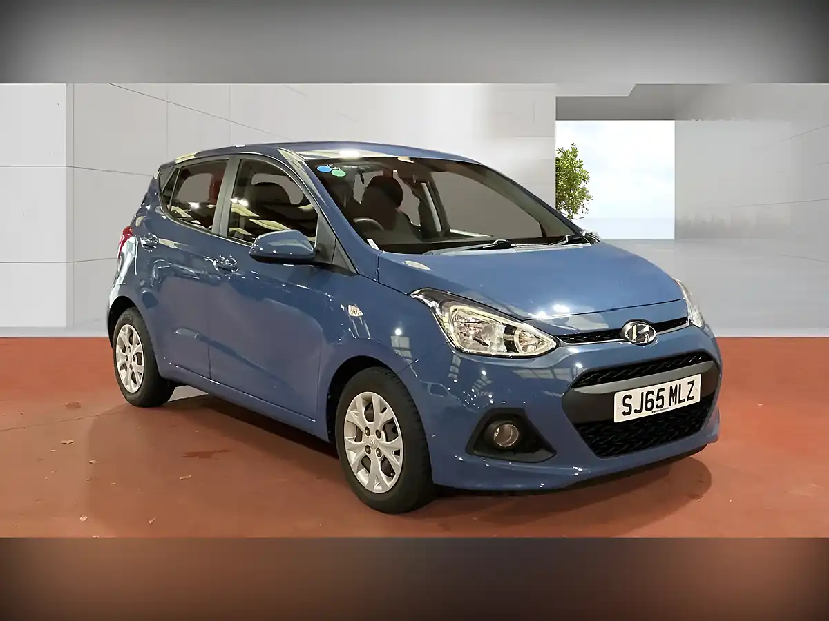 Used 2015 Hyundai i10 Se Blue - Interior and Exterior details 4