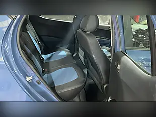 Used 2015 Hyundai i10 Se Blue - Interior and Exterior details 7