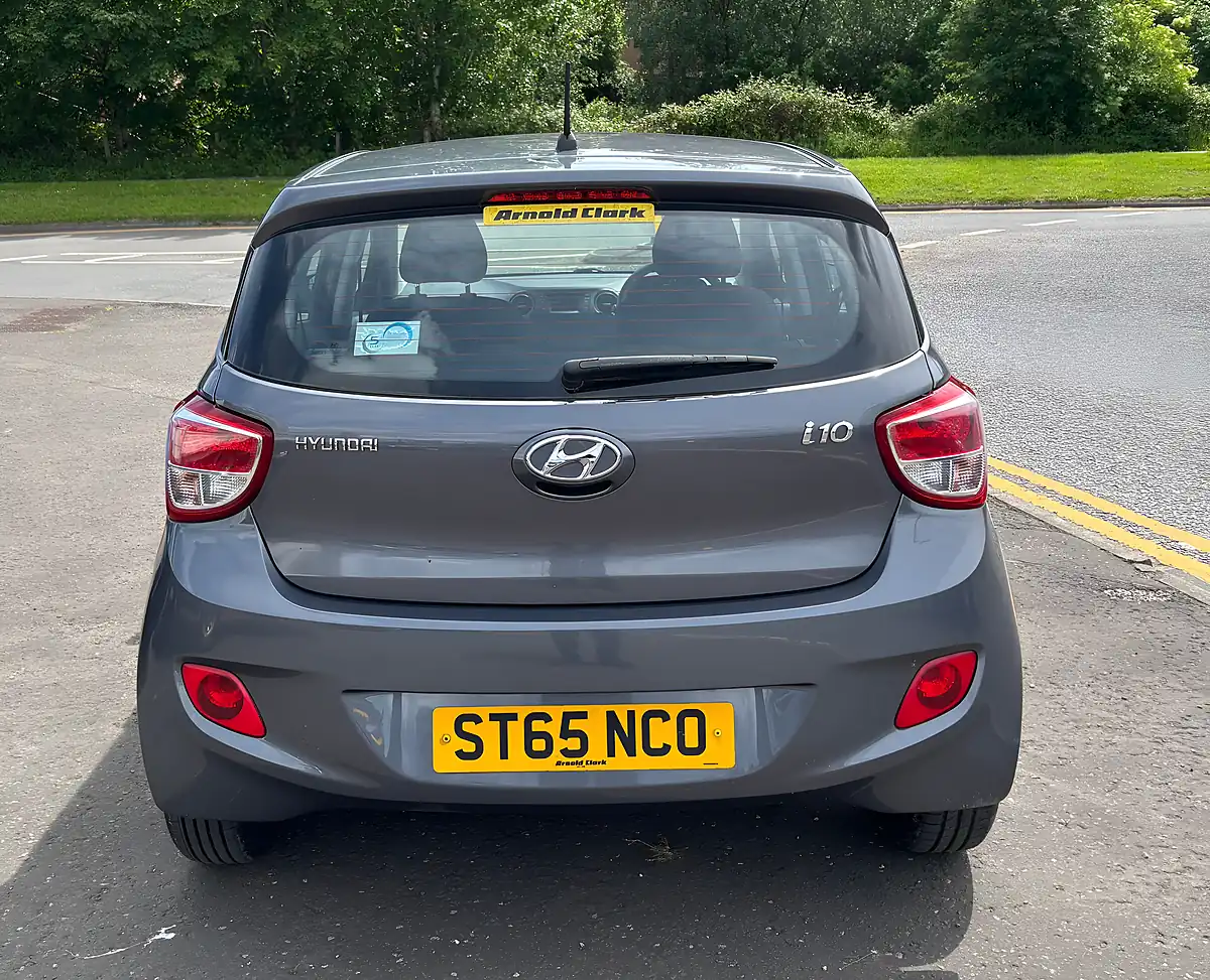Used 2015 Hyundai I10 Se Grey - Interior and Exterior details 3