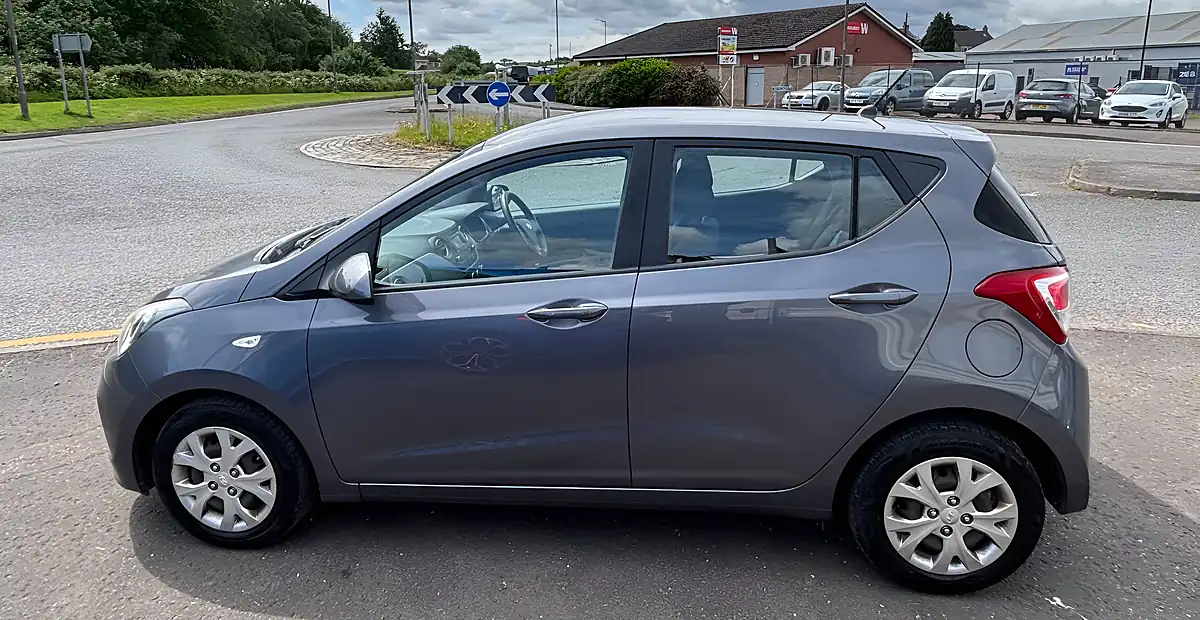 Used 2015 Hyundai I10 Se Grey - Interior and Exterior details 5