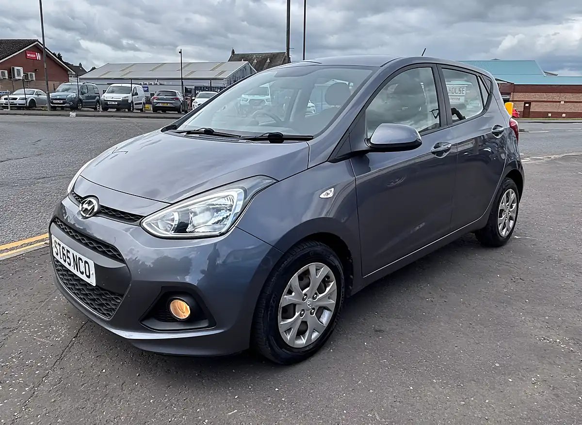 Used 2015 Hyundai I10 Se Grey - Interior and Exterior details 6