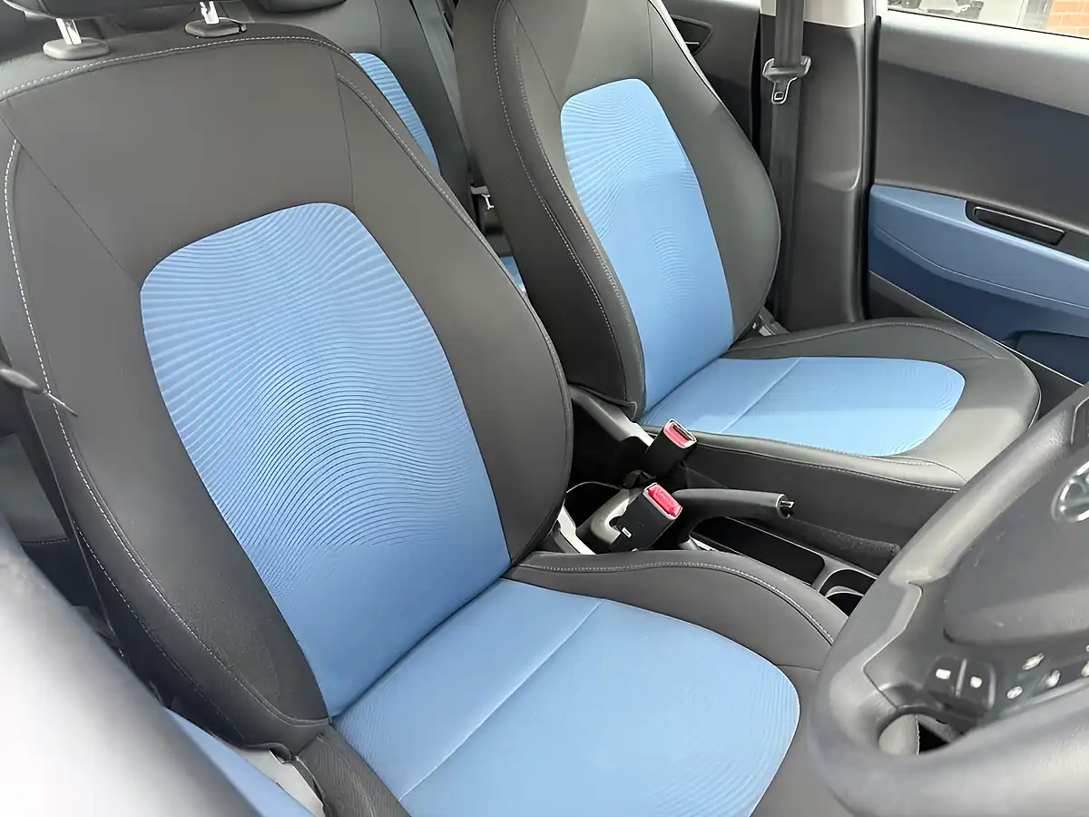Used 2015 Hyundai I10 Se Polar White - Interior and Exterior details 11