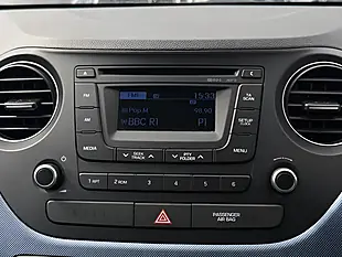 Used 2015 Hyundai I10 Se Polar White - Interior and Exterior details 15