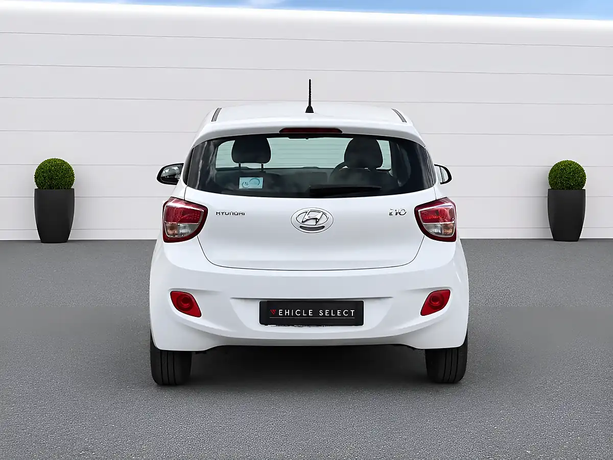 Used 2015 Hyundai I10 Se Polar White - Interior and Exterior details 7