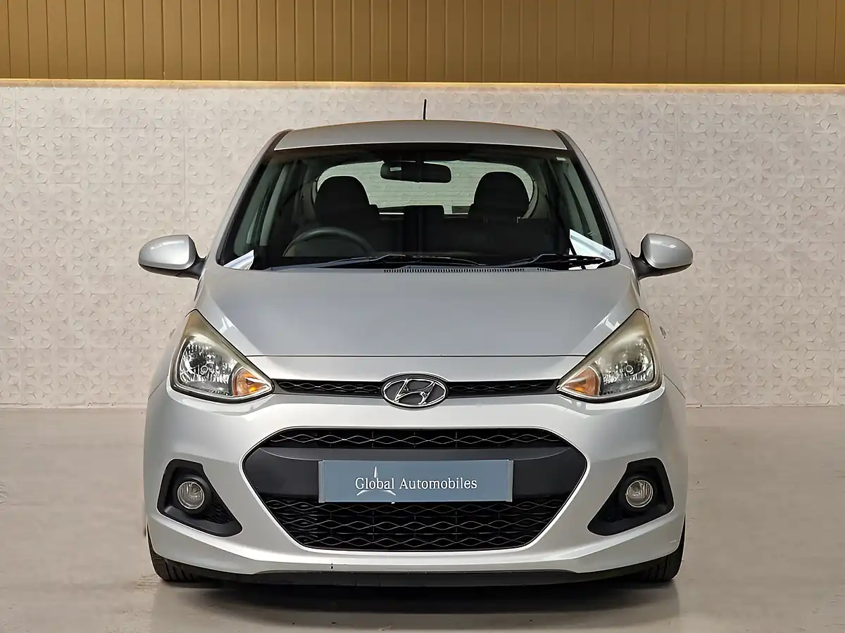 Used 2015 Hyundai I10 Se Sleek Silver Metallic - Interior and Exterior details 12