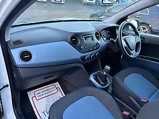 Used 2015 Hyundai I10 Se White - Interior and Exterior details 15